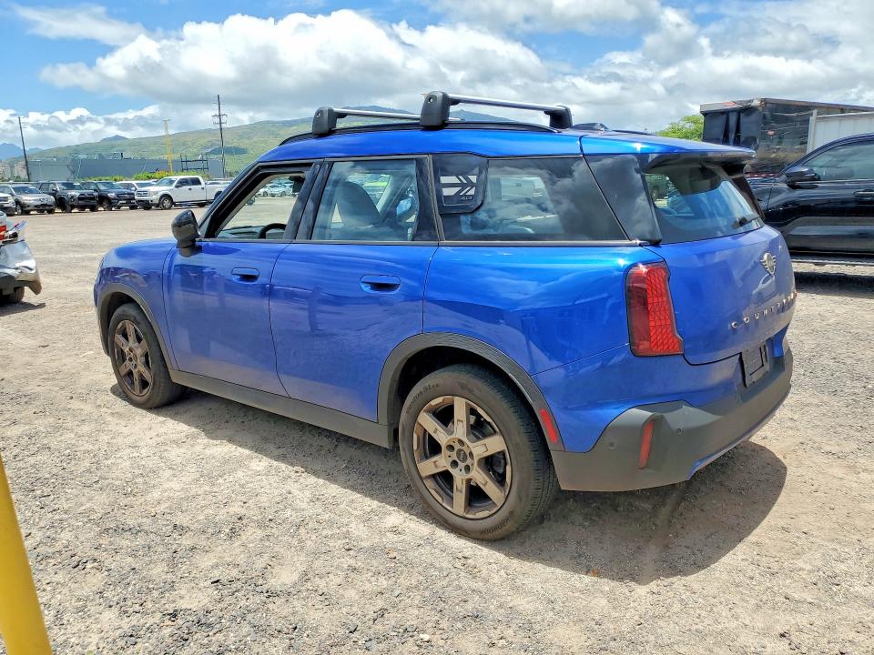 2025 Mini Cooper VIN WMZ23GA05S7P55940 COPART salvage auction — MINOR DENT/SCRATCHES, Hi - Certificate Of Title, sold $850 on 2026-08-31 (photo 2)
