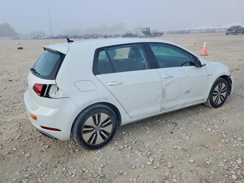 2017 Volkswagen Golf VIN WVWKR7AUXHW953929 COPART salvage auction — SIDE, Tx - Salvage Vehicle Title, sold $2,650 on 2026-08-06 (photo 3)