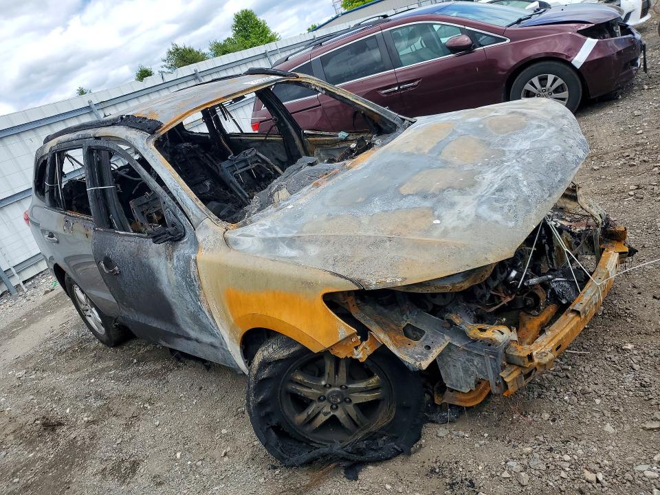 2011 Hyundai Santa fe VIN 5XYZG3AB4BG024075 COPART salvage auction — BURN, Md - Cert Of Salvage > 75% Damage, sold $250 on 2026-07-13 (photo 4)