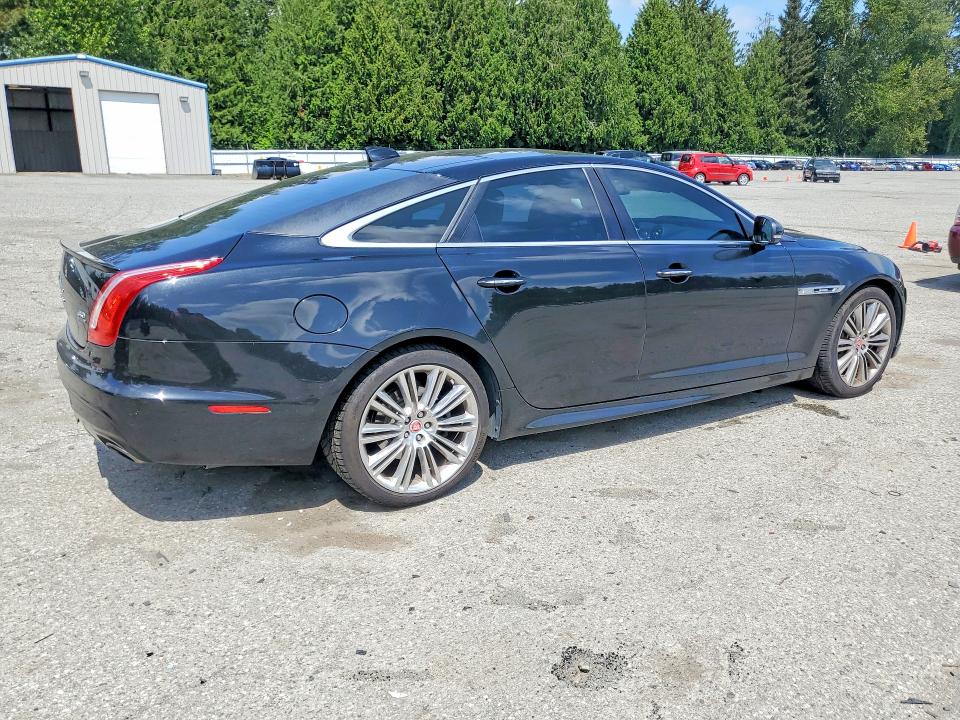 2016 Jaguar Xj VIN SAJWJ1CD7G8W00474 COPART salvage auction — MINOR DENT/SCRATCHES, Tx - Salvage Vehicle Title, sold $1,350 on 2026-07-27 (photo 3)