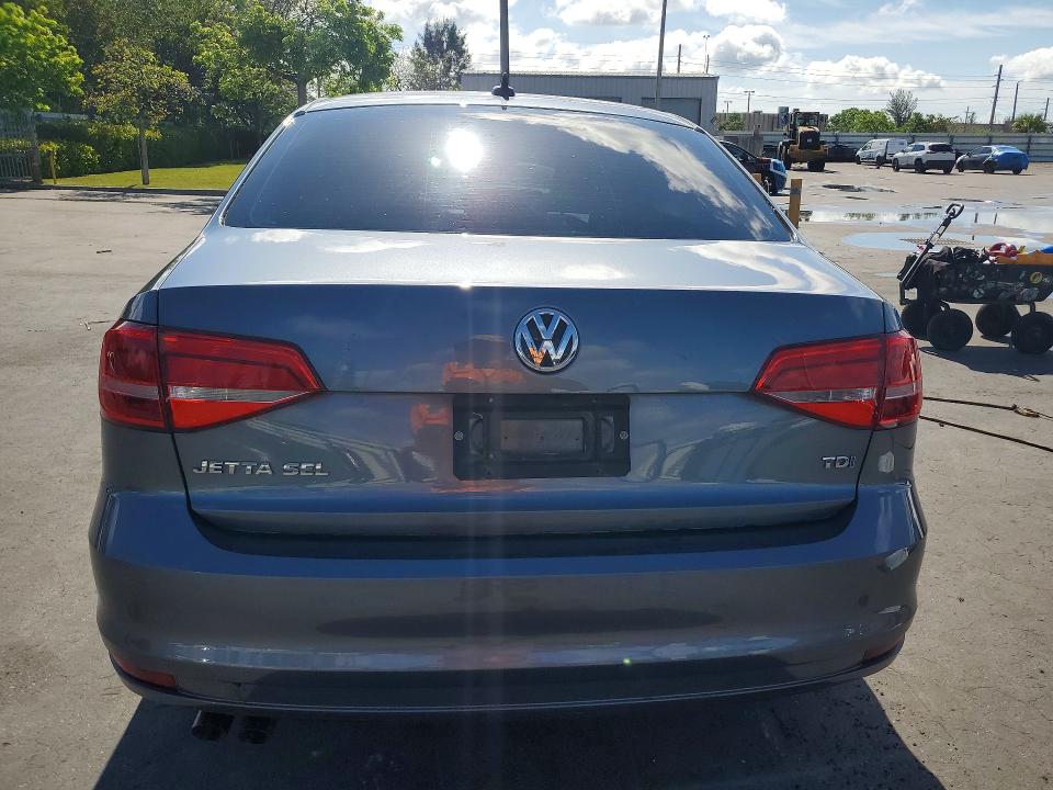 2015 Volkswagen VIN 3VWLA7AJ4FM406473 COPART salvage auction — FRONT END, Fl - Certificate Of Destruction, sold $350 on 2026-08-10 (photo 6)