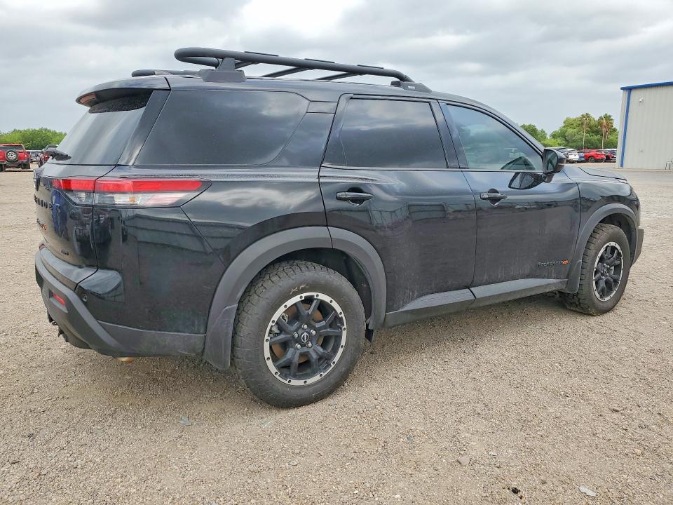 2025 Nissan Pathfinder VIN 5N1DR3BD8SC305252 COPART salvage auction — WATER/FLOOD, Tx - Salvage Vehicle Title, sold $7,800 on 2026-07-22 (photo 3)