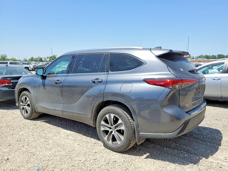 2021 Toyota Highlander VIN 5TDGZRBH2MS057315 COPART salvage auction — HAIL, Ia - Cert Of Title-Salvage Title, sold $10,500 on 2026-07-22 (photo 2)