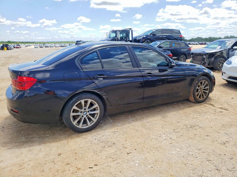 2017 BMW 3er VIN WBA8E1G35HNU18642 COPART salvage auction — NORMAL WEAR, Tx - Certificate Of Title, sold $2,100 on 2026-07-30 (photo 3)