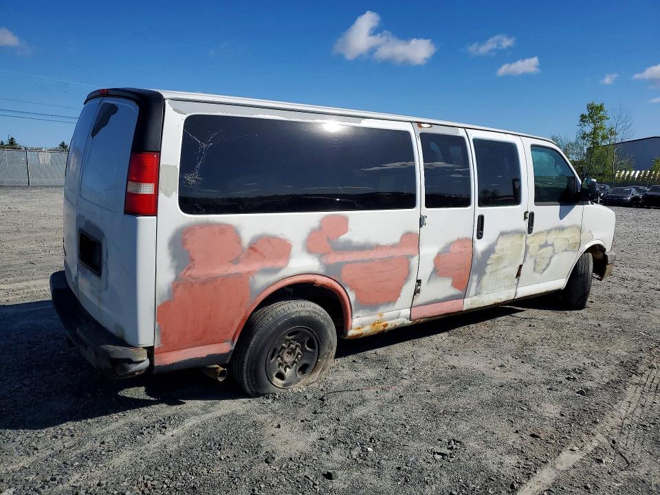 2008 Gmc Savana VIN 1GTHG39C881121751 COPART salvage auction — MECHANICAL, Ns - Cert Of Registration, sold $375 on 2026-07-09 (photo 3)