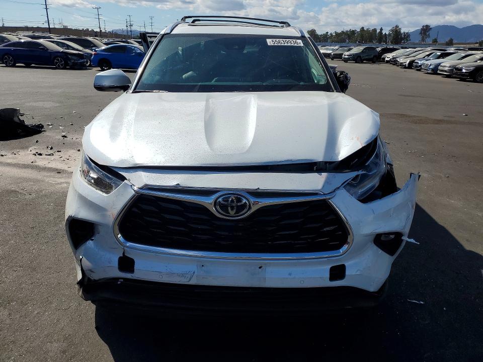 2022 Toyota Highlander VIN 5TDDZRBH0NS214439 COPART salvage auction — REAR END, Salvage Title, sold $8,400 on 2026-07-15 (photo 5)