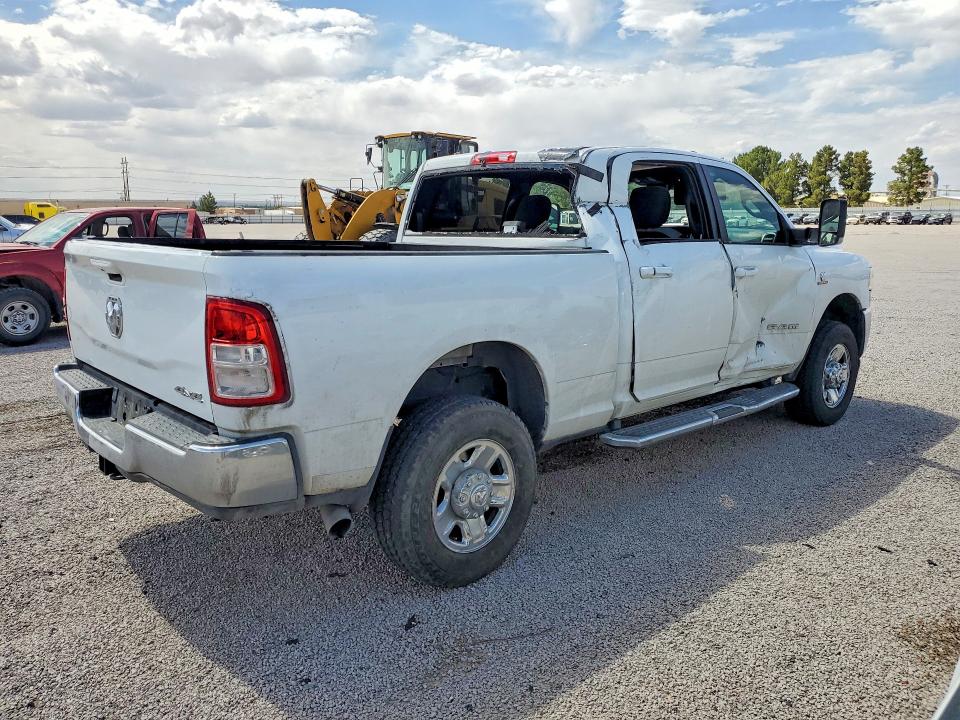 2021 Ram 3500 VIN 3C63R3DL1MG635679 COPART salvage auction — SIDE, Tx - Salvage Vehicle Title, sold $9,600 on 2026-07-10 (photo 3)