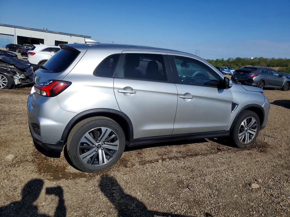 2021 Mitsubishi Outlander VIN JA4ARUAUXMU019604 COPART salvage auction — FRONT END, IL - SALVAGE CERTIFICATE, sold $4,000 on 2026-07-29 (photo 3)