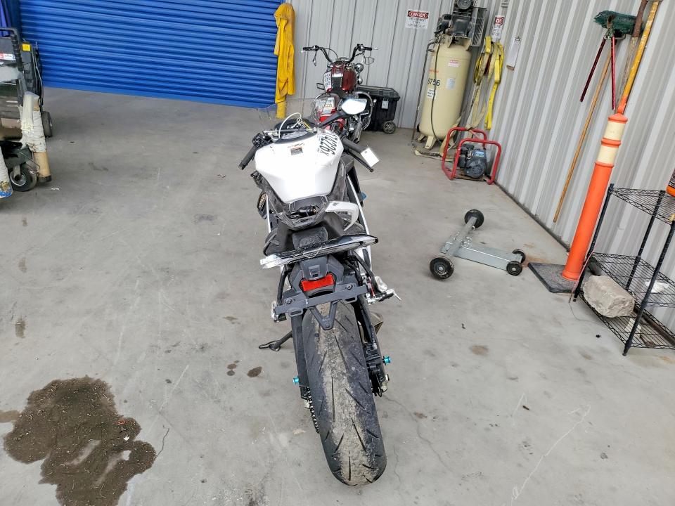 2026 Cf moto 675ss VIN LCEPEVLPXT6001826 COPART salvage auction — FRONT END, AZ - CERT OF TITLE - SALVAGE, sold $1,900 on 2026-07-02 (photo 4)