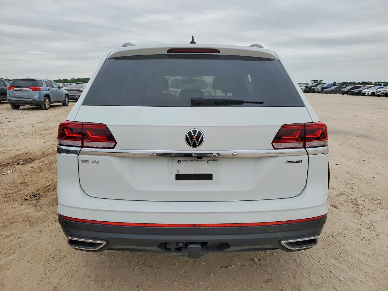 2023 Volkswagen Atlas VIN 1V2KR2CA9PC551517 COPART salvage auction — Side, TX - SALVAGE VEHICLE TITLE, sold $9,600 on 2026-07-09 (photo 6)