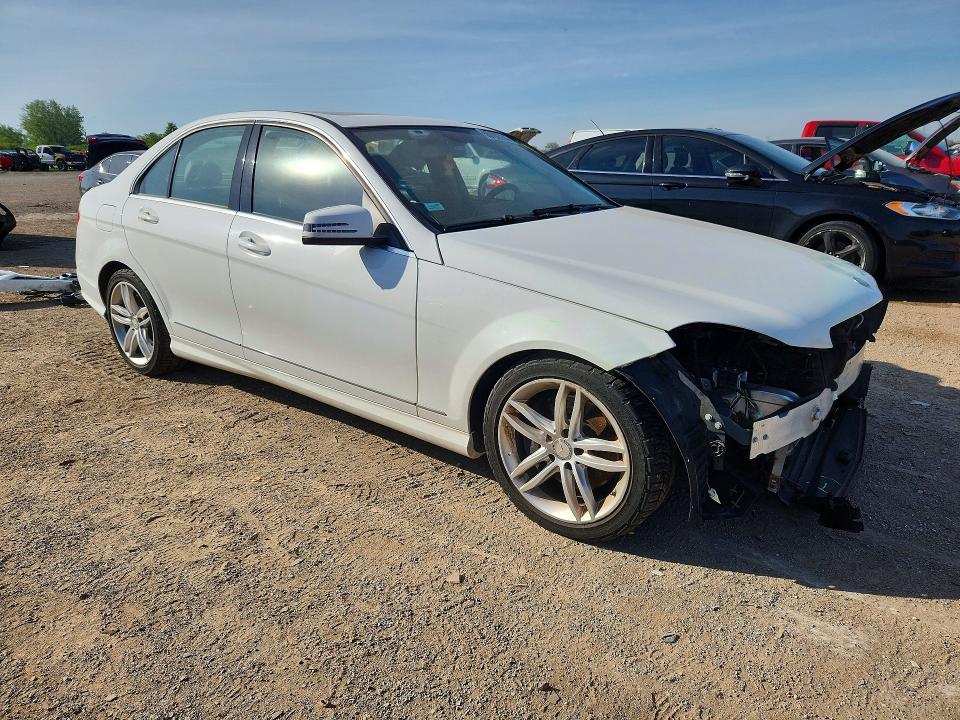 2013 Mercedes-benz C-klasse VIN WDDGF8AB2DR255798 COPART salvage auction — FRONT END, Il - Salvage Certificate, sold $1,850 on 2026-07-07 (photo 4)