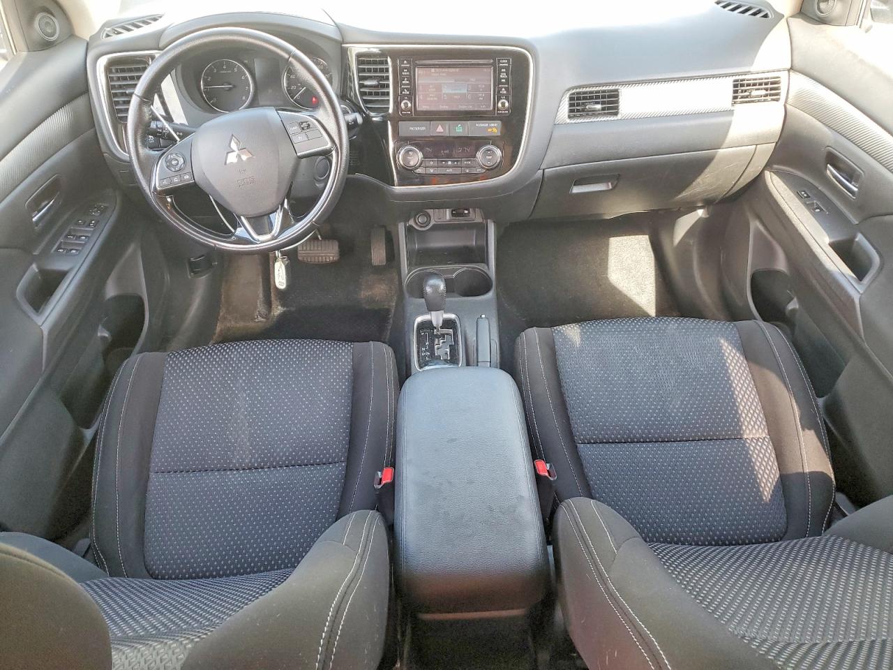 2016 Mitsubishi Outlander VIN JA4AZ3A37GZ060023 COPART salvage auction — Front End, MN - CERT OF TITLE-SALVAGE, sold $2,650 on 2026-07-09 (photo 8)