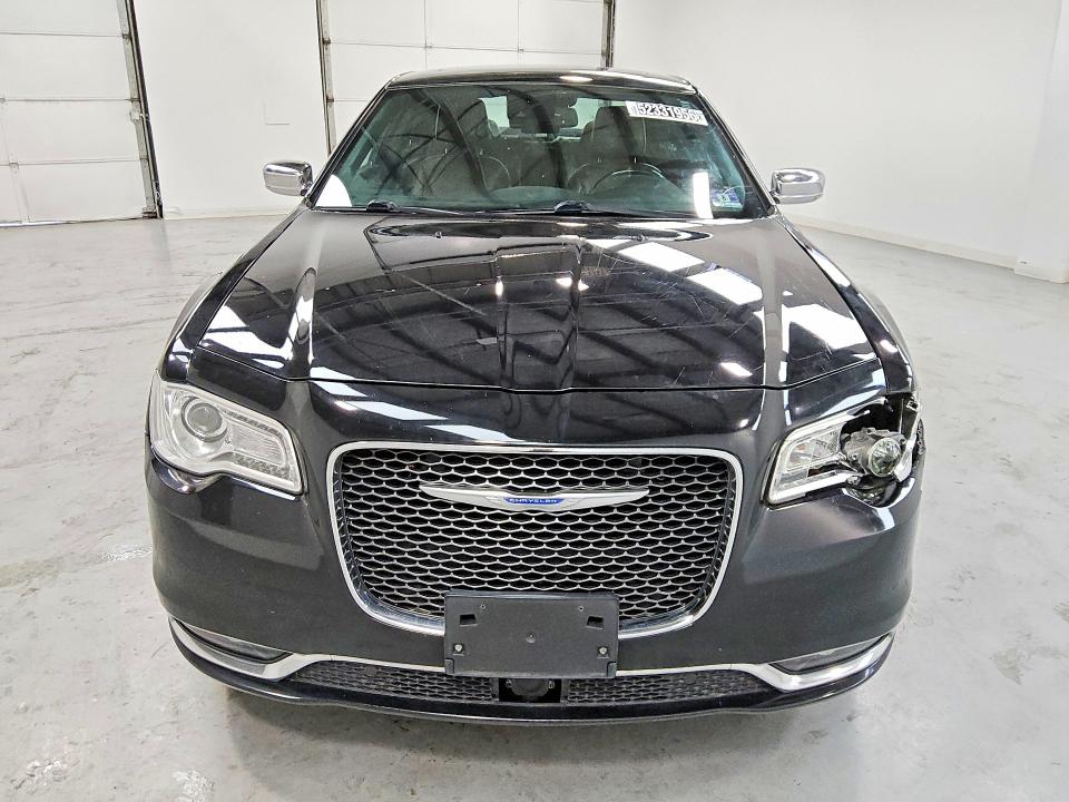 2019 Chrysler 300 VIN 2C3CCAKG2KH556673 COPART salvage auction — FRONT END, In - Certificate Of Title, sold $8,300 on 2026-07-23 (photo 5)