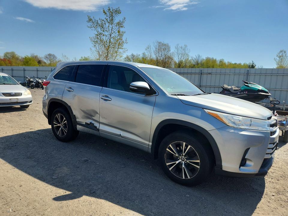 2017 Toyota Highlander VIN 5TDBZRFH3HS406511 COPART salvage auction — SIDE, Ma - Cert Of Title-Salvage, sold $4,650 on 2026-07-27 (photo 4)