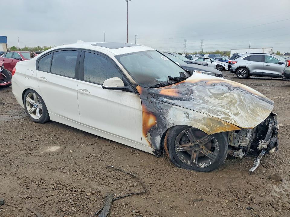 2015 BMW 3er VIN WBA3C3G58FNS74692 COPART salvage auction — Burn Engine, Mi - Scrap-Bill Of Sale, sold $300 on 2026-08-21 (photo 8)