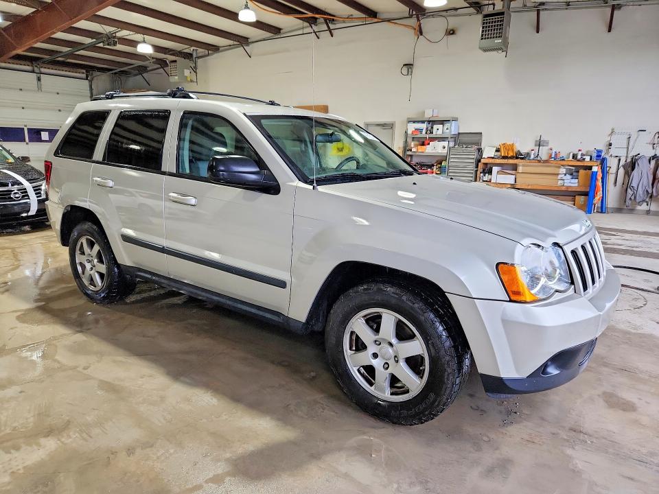 2009 Jeep Grand cherokee VIN 1J8GR48K79C521710 COPART salvage auction — FRONT END, In - Certificate Of Title, sold $350 on 2026-07-09 (photo 4)