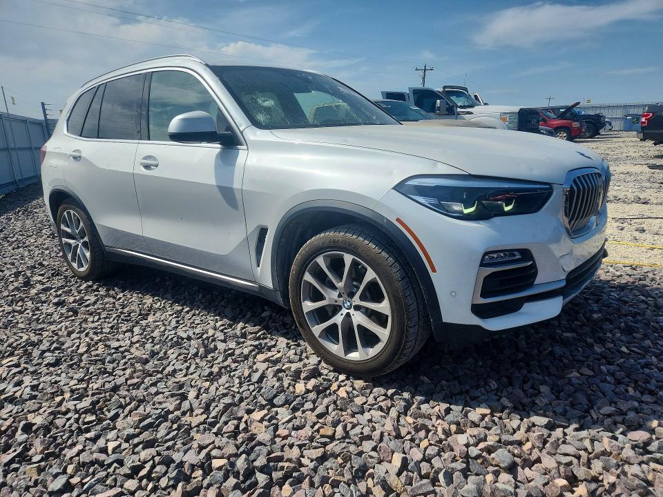 2019 BMW VIN 5UXCR6C57KLL51808 COPART salvage auction — HAIL, Mo - Salvage Certificate Of Title, sold $100 on 2026-07-29 (photo 4)