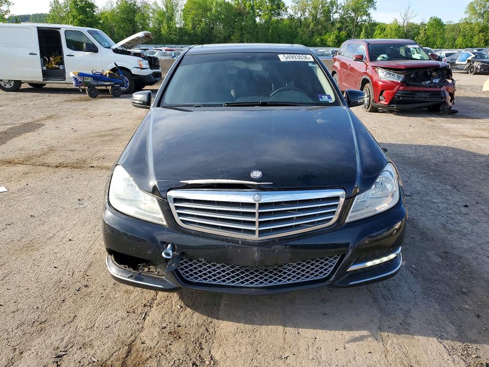 2013 Mercedes-benz C-klasse VIN WDDGF8AB3DA873999 COPART salvage auction — FRONT END, Salvage Title, sold $800 on 2026-08-11 (photo 9)