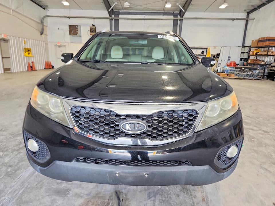 2011 Kia Sorento VIN 5XYKT3A10BG024420 COPART salvage auction — SIDE, NC - DEALER ONLY CLEAN TITLE, sold $1,250 on 2026-07-09 (photo 5)