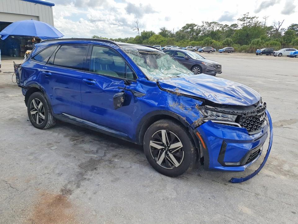 2022 Kia Sorento VIN 5XYRL4LC5NG160405 COPART salvage auction — ROLLOVER, Me - Cert Of Title-Salvage Collisio, sold $3,350 on 2026-07-29 (photo 4)