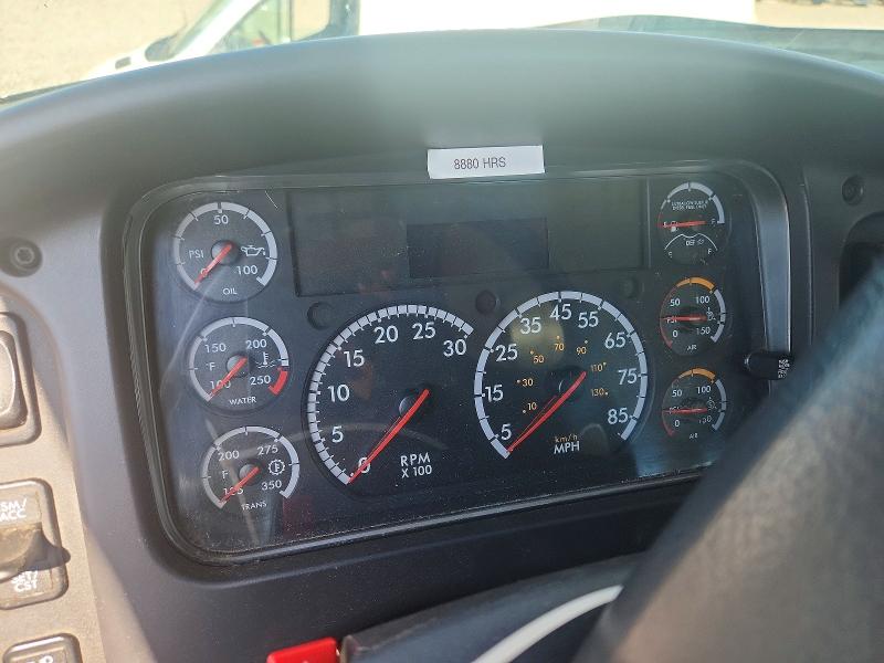 2016 Freightliner M2 106 VIN 1FVHCYCY2GHHL5690 COPART salvage auction — FRONT END, TX - SALVAGE VEHICLE TITLE (P), sold $2,050 on 2026-08-21 (photo 8)
