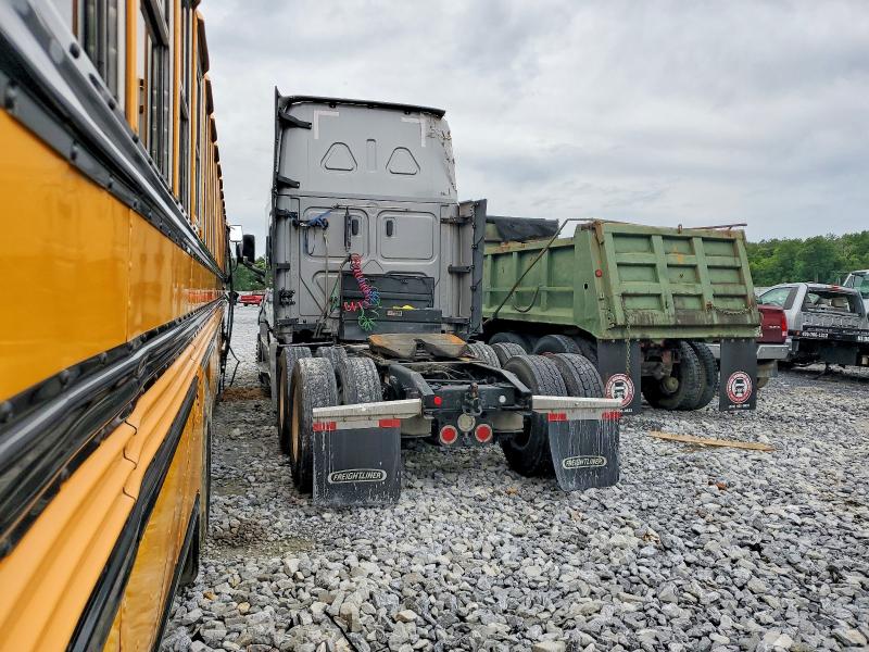 2023 Freightliner Cascadia 126 VIN 3AKJHHDR6PSUK7905 COPART salvage auction — FRONT END, WV - SALVAGE CERTIFICATE, sold $33,750 on 2026-08-13 (photo 3)