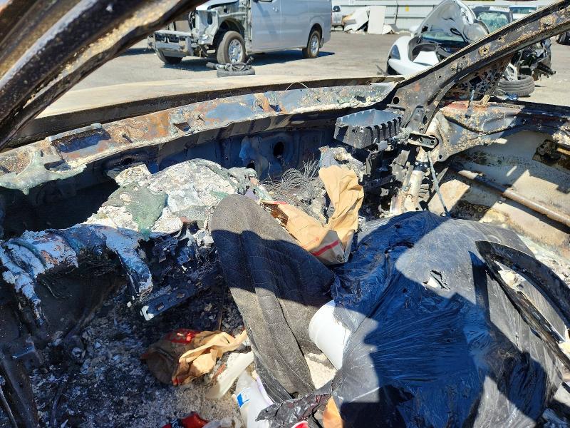 2018 Kia Optima VIN 5XXGU4L31JG229884 COPART salvage auction — BURN, CA - NON-REPAIRABLE VEHICLE CERT, sold $225 on 2026-07-17 (photo 9)