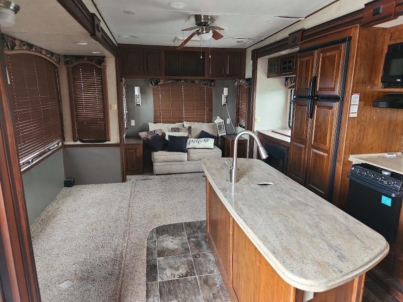 2015 Keystone Avalanche VIN 4YDF34323FE760082 COPART salvage auction — HAIL, TN - SALVAGE CERTIFICATE, sold $6,200 on 2026-07-06 (photo 6)