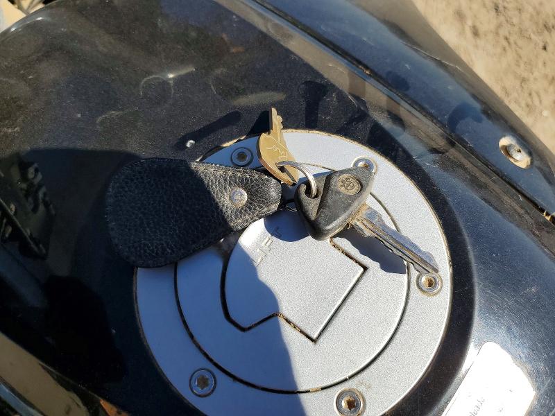 1998 BMW R 1100 VIN WB10418A6WZC63704 COPART salvage auction — NORMAL WEAR, Ca - Dis/Dlr/Exp Only Clean Title, sold $200 on 2026-07-06 (photo 8)
