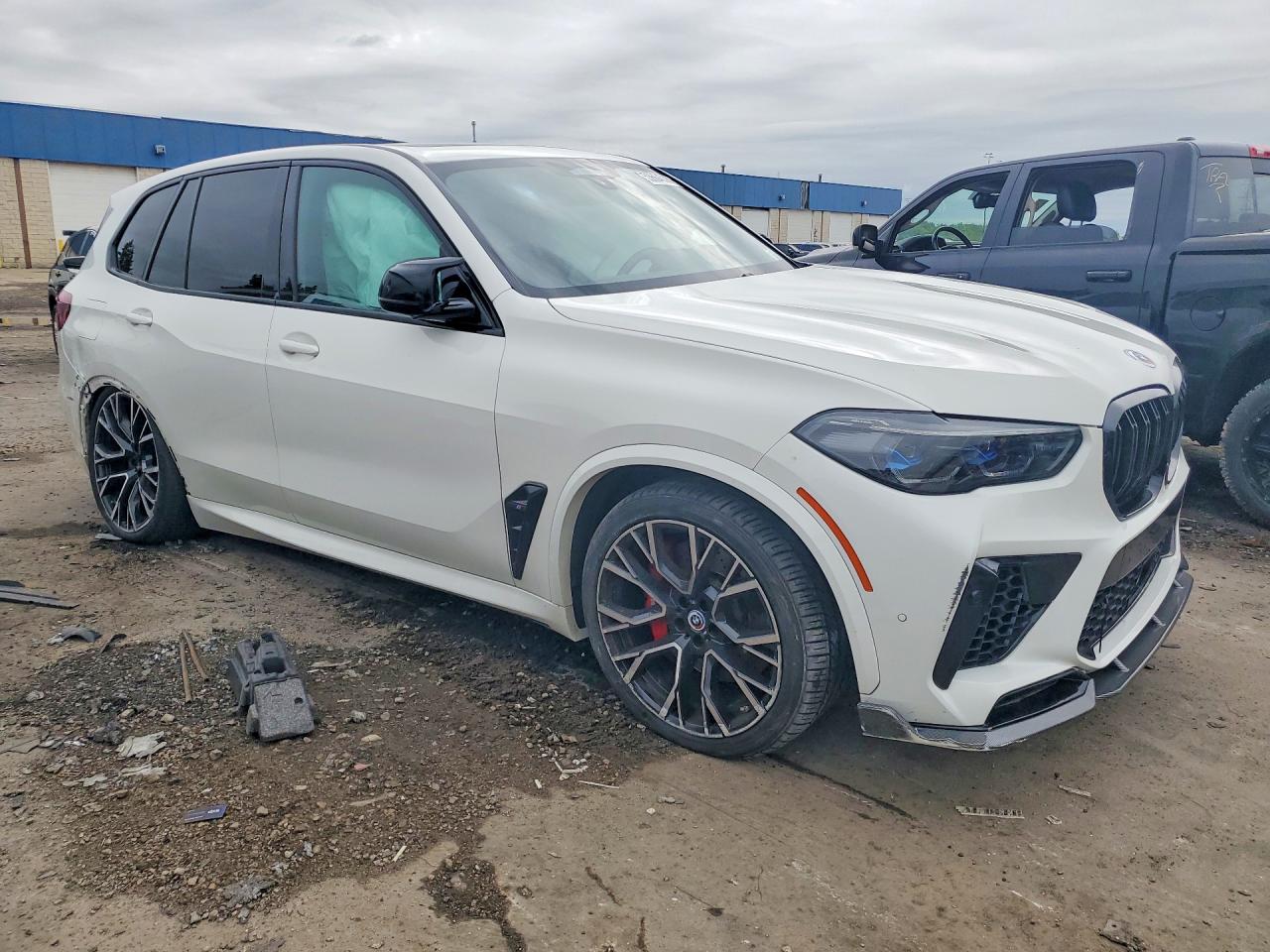 2023 BMW X5 VIN 5YMJU0C05P9N62381 COPART salvage auction — Rear End, MI - CERT OF TITLE-SALVAGE VEHICLE, sold $29,000 on 2026-06-30 (photo 4)