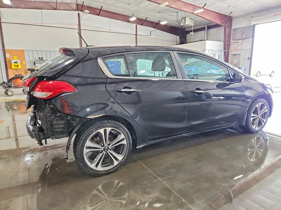 2016 Kia Forte VIN KNAFX5A8XG5490593 COPART salvage auction — REAR END, Il - Salvage Certificate, sold $225 on 2026-07-27 (photo 3)