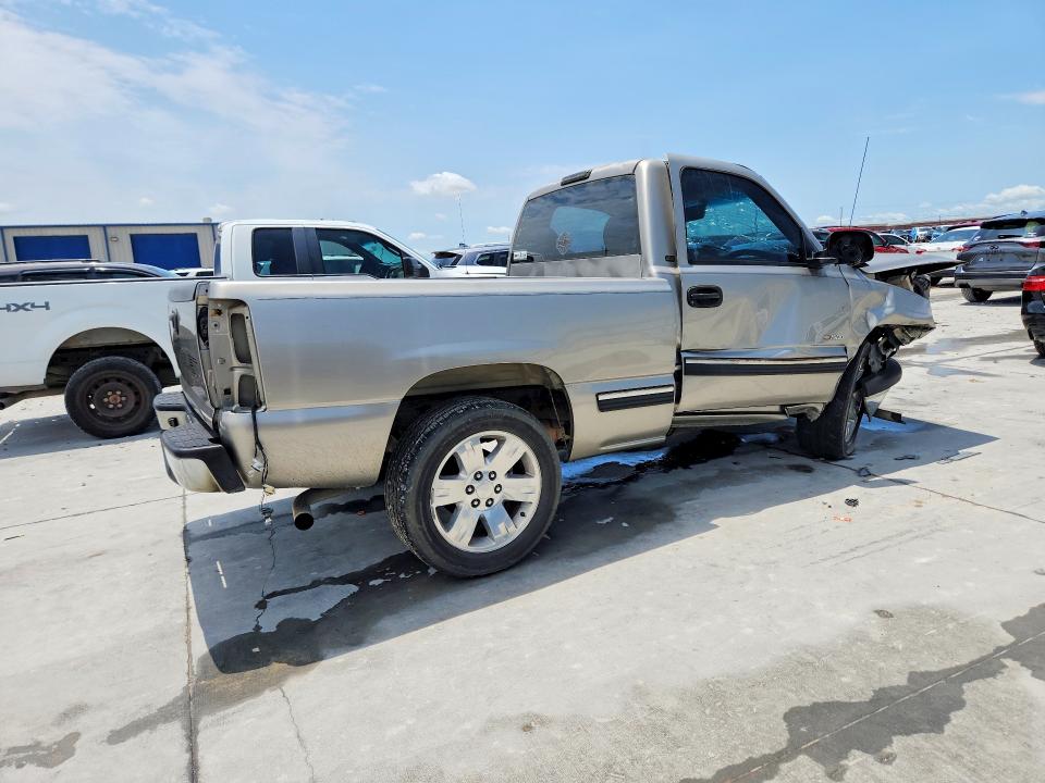 2002 Chevrolet Silverado 1500 VIN 1GCEC14W12Z156774 COPART salvage auction — FRONT END, TX - SALVAGE VEHICLE TITLE (P), sold $550 on 2026-07-02 (photo 3)