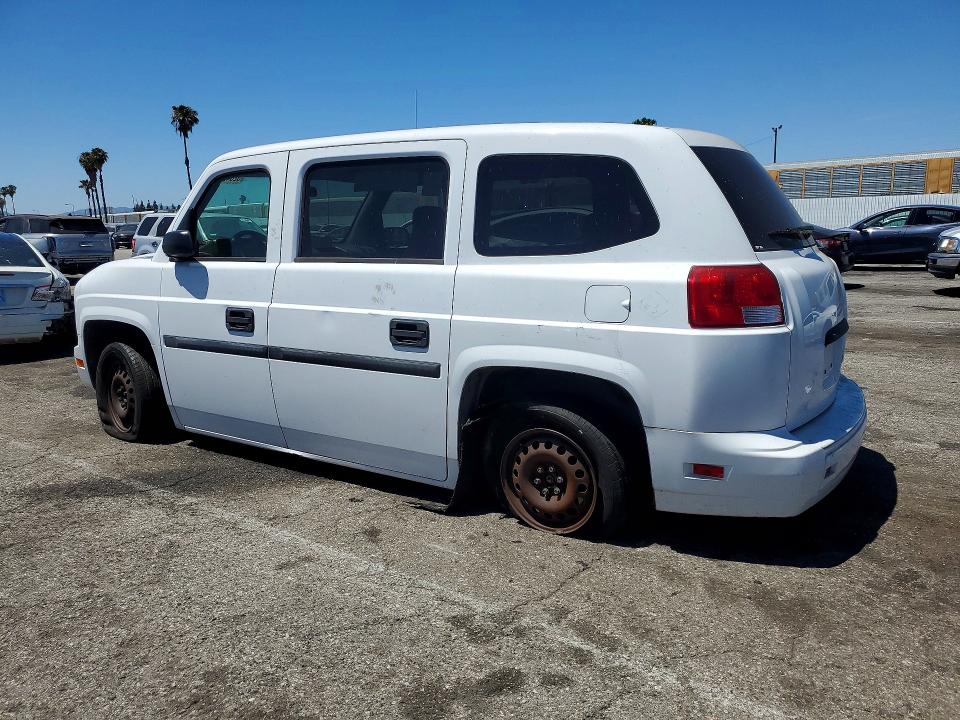 2014 Amc VIN 57WMD1B66EM101083 COPART salvage auction — VANDALISM, Ca - Dis/Dlr/Exp Only Clean Title, sold $70 on 2026-07-31 (photo 2)