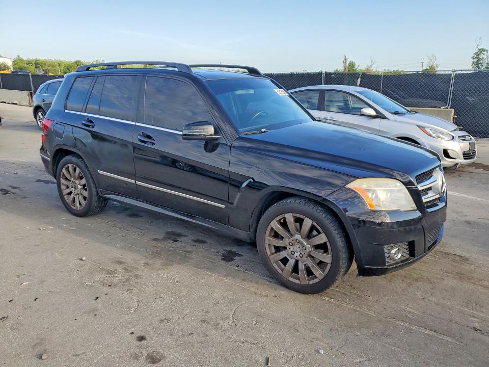 2011 Mercedes-benz Glk-class VIN WDCGG8HB1BF557878 COPART salvage auction — MINOR DENT/SCRATCHES, FL - CERTIFICATE OF TITLE, sold $625 on 2026-07-16 (photo 4)