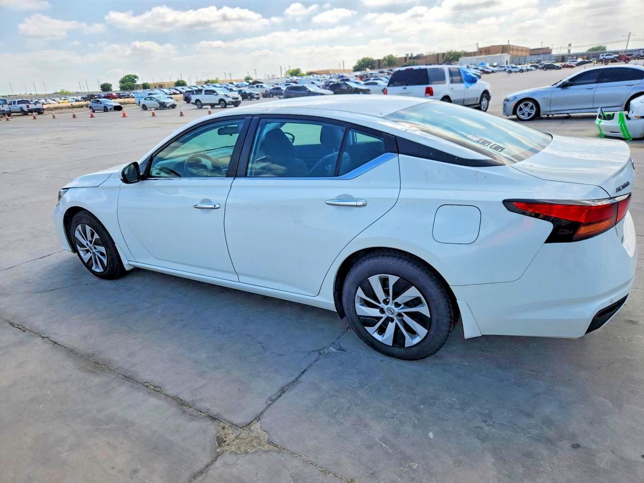 2023 Nissan Altima VIN 1N4BL4BV5PN414006 COPART salvage auction — Hail, Ct - Clean Title, sold $9,200 on 2026-07-09 (photo 2)