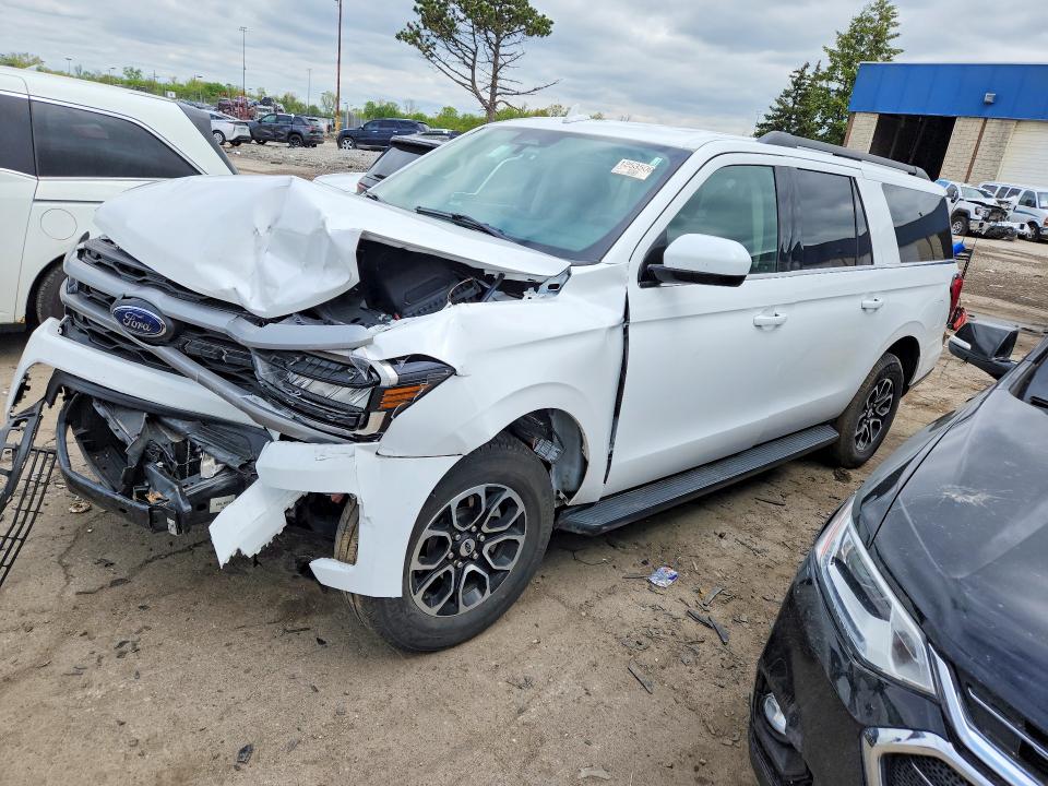 2024 Ford Expedition VIN 1FMJK1J80REA41068 — COPART salvage auction photo