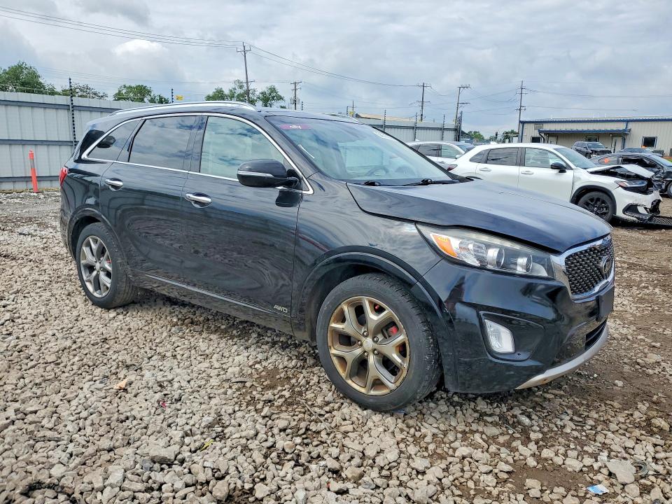 2017 Kia Sorento VIN 5XYPKDA54HG338145 COPART salvage auction — MINOR DENT/SCRATCHES, Il - Certificate Of Title, sold $5,300 on 2026-07-29 (photo 4)