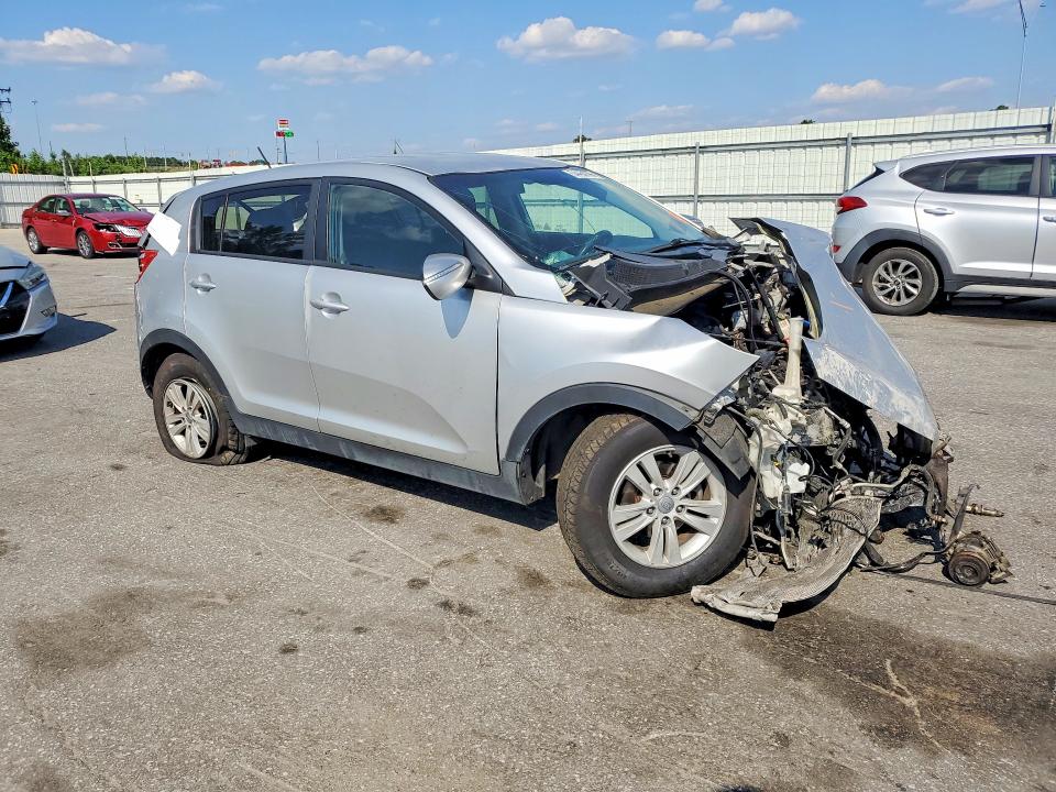 2011 Kia Sportage VIN KNDPB3A2XB7097504 COPART salvage auction — FRONT END, Nc - Salvage Certificate Of Title, sold $275 on 2026-07-30 (photo 4)