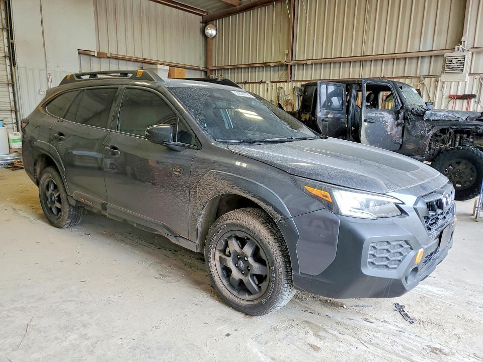 2024 Subaru Outback VIN 4S4BTGUD9R3284869 COPART salvage auction — SIDE, Tx - Salvage Vehicle Title, sold $70 on 2026-07-03 (photo 4)