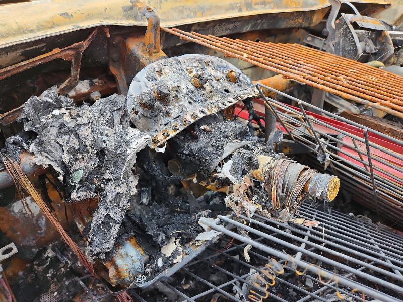 1998 Mercedes-benz Ml-class VIN 4JGAB54EXWA011698 COPART salvage auction — BURN, Mi - Dealer Only Clean Title, sold $60 on 2026-07-08 (photo 9)