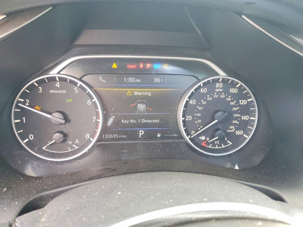 2017 Nissan Murano VIN 5N1AZ2MG4HN137062 COPART salvage auction — Front End, TX - CERTIFICATE OF TITLE, sold $350 on 2026-07-02 (photo 9)