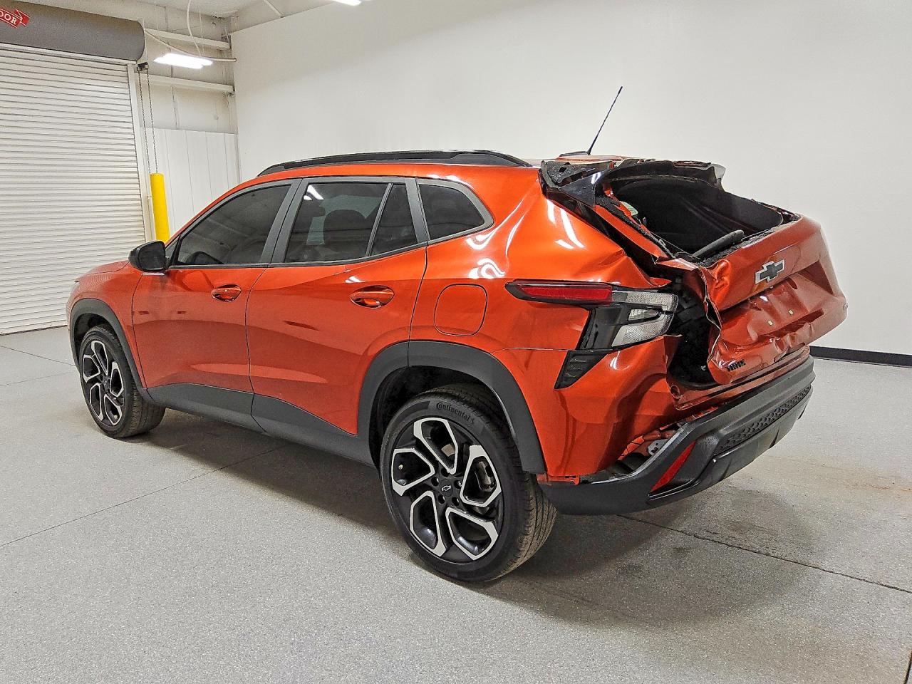 2024 Chevrolet Trax VIN KL77LJE2XRC069874 COPART salvage auction — Rear End, IN - CERTIFICATE OF TITLE, sold $10,100 on 2026-07-09 (photo 2)