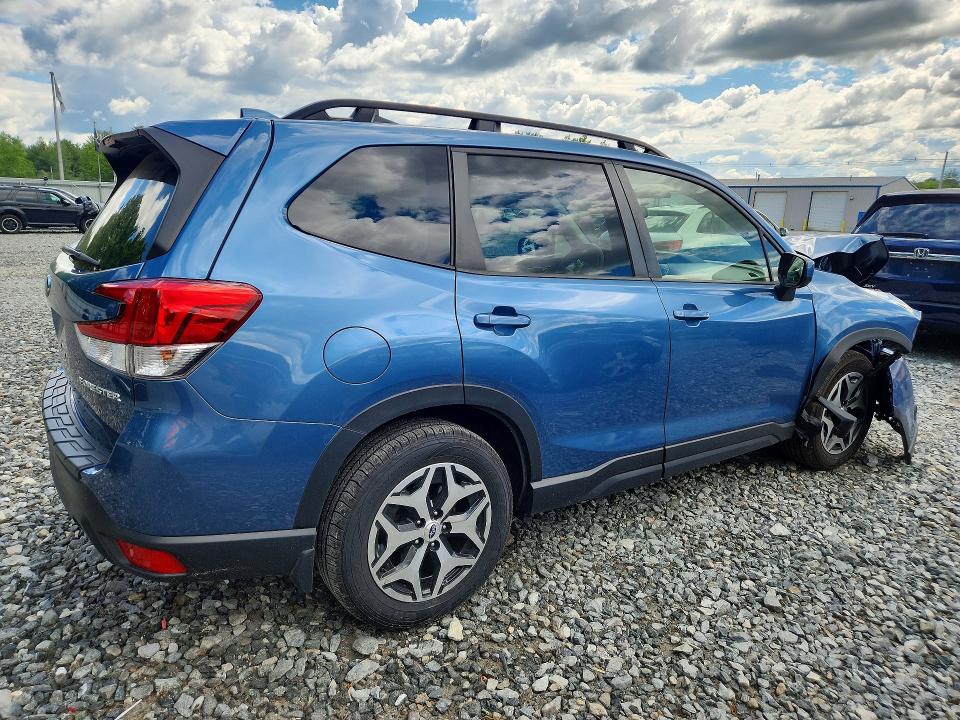 2022 Subaru Forester VIN JF2SKADC7NH495630 COPART salvage auction — UNDERCARRIAGE, Ma - Cert Of Title-Salvage, sold $3,450 on 2026-07-10 (photo 3)