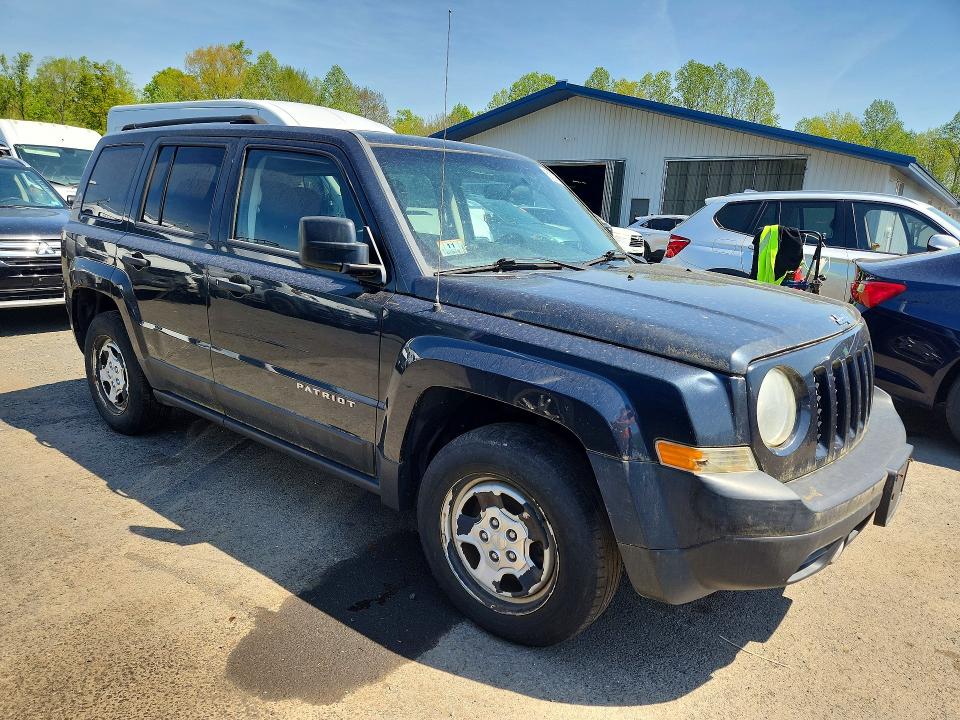 2014 Jeep Patriot VIN 1C4NJPBB4ED692452 COPART salvage auction — MINOR DENT/SCRATCHES, Ma - Certificate Of Title (P), sold $1,300 on 2026-07-09 (photo 4)