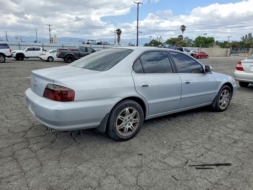 2000 Acura Tl VIN 19UUA5665YA041187 COPART salvage auction — NORMAL WEAR, Ca - Dis/Dlr/Exp Only Clean Title, sold $250 on 2026-07-02 (photo 3)