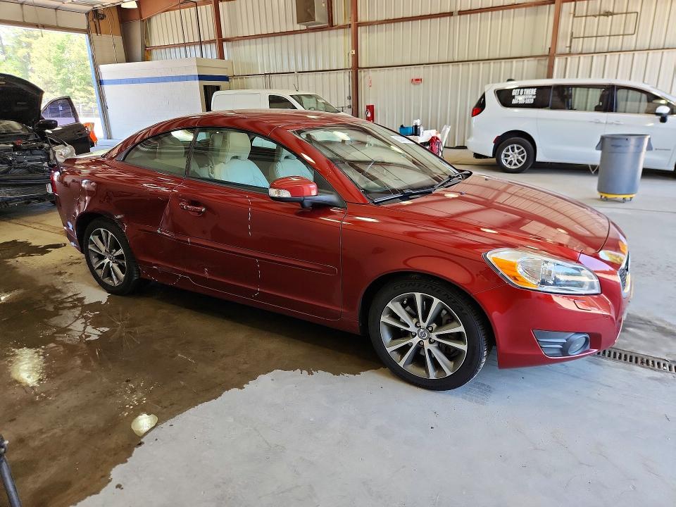 2011 Volvo C70 VIN YV1672MC6BJ108085 COPART salvage auction — SIDE, Va - Cert Of Title - Salvage, sold $1,300 on 2026-07-24 (photo 4)