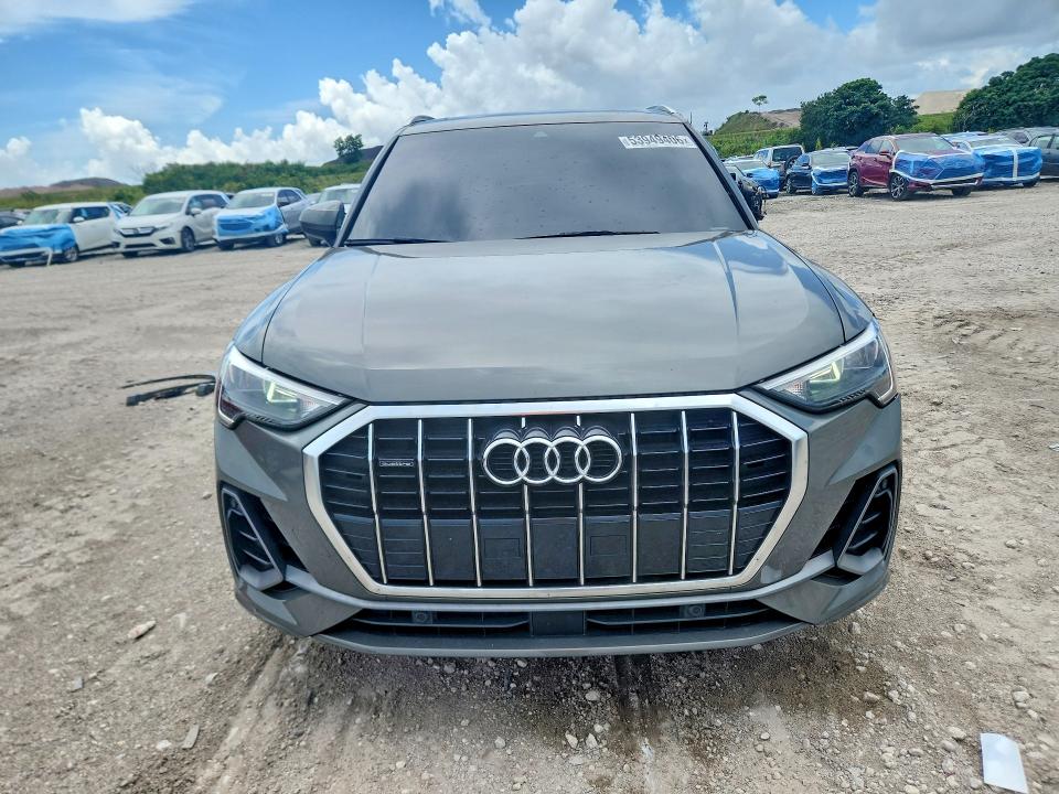 2020 Audi Q3 VIN WA1DECF32L1058349 COPART salvage auction — SIDE, Salvage Title, sold $3,150 on 2026-07-30 (photo 5)