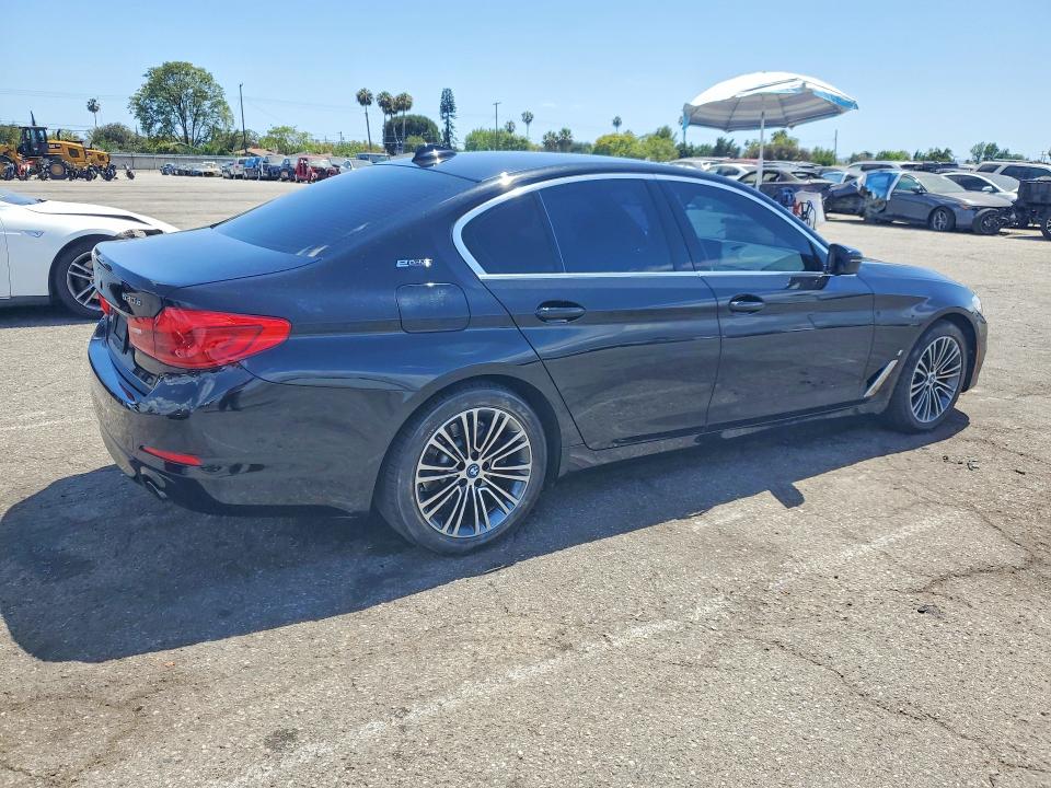 2019 BMW 5 Series VIN WBAJA9C56KB389521 COPART salvage auction — Minor Dent/Scratches, CA - DIS/DLR/EXP ONLY CLEAN TITLE, sold $4,200 on 2026-06-30 (photo 3)