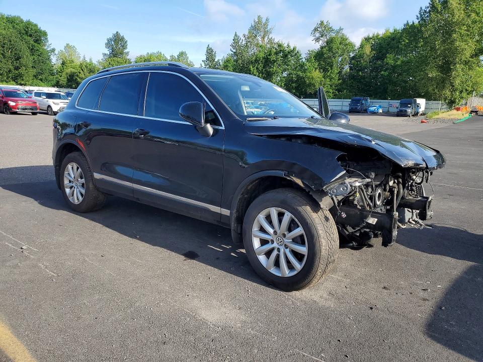 2013 Volkswagen Touareg VIN WVGEP9BP8DD003366 COPART salvage auction — FRONT END, Wa - Cert Of Ownership-Rebuilt (P), sold $400 on 2026-07-08 (photo 4)