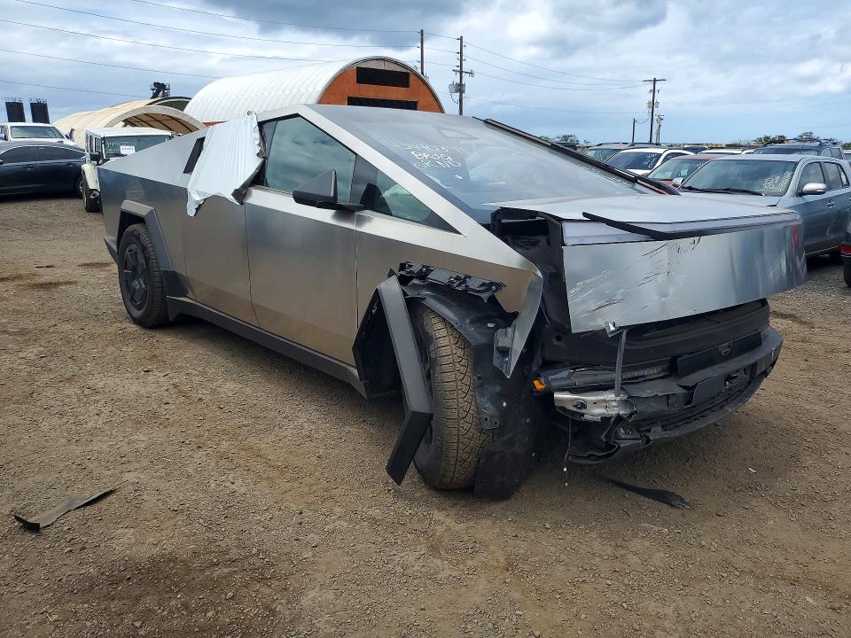 2024 Tesla Cybertruck VIN 7G2CEHED8RA049481 COPART salvage auction — FRONT END, Hi - Bill Of Sale - Parts Only, sold $20,500 on 2026-07-06 (photo 4)